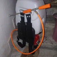 سم پاشی حیاط و منزل