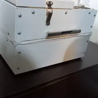 یک عدد دستگاه مهر