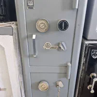 گاوصندوق کاوه با لیبل چاپی داخل .،