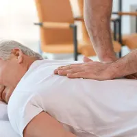 رگ گیری حجامت بادکش زالو درمانی|خدمات آرایشگری و زیبایی|قم, نوبهار|دیوار