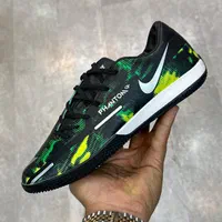 کفش سالنی فوتسال نایک مدل Nike Phantom|کیف، کفش، کمربند|اصفهان, علی قلی آقا|دیوار
