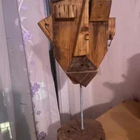 مجسمه چوبی