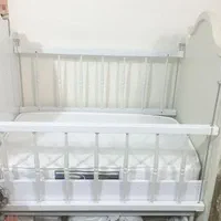 تخت کودک همراه با تشک|تخت و صندلی بچه|تهران, شمشیری|دیوار