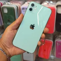اپل iPhone 11 با حافظهٔ ۱۲۸ گیگابایت