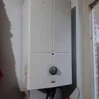 خریدار آبگرمکن دیواری سوراخ و سالم