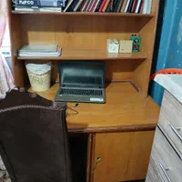 یک میز تحریر با یک کشور یک کتابخانه یک دراور|میز تحریر و کامپیوتر|تهران, باغ فیض|دیوار