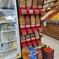استند حبوبات و قفسه آجیل و خشکبار