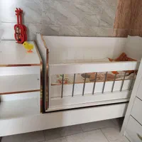 تخت کودک و نوجوان|تخت و صندلی بچه|اصفهان, کارلادان|دیوار