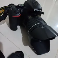 نیکون D5600 بسیار تمیز فروش فوری