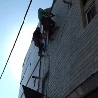 پیچ رولپلاک نما راپل شستشو نصب توری ارتفاع با طناب|خدمات پیشه و مهارت|خرم‌آباد, |دیوار
