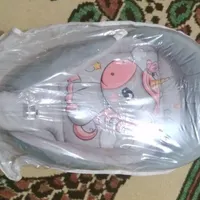 تاب وآغوشی بچه