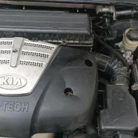 کیا ریو سدان، سفید۱۳۸۵