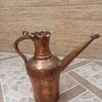 آفتابه مسی قدمت دار|کلکسیون اشیاء عتیقه|ری, |دیوار