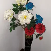 گل و گلدان