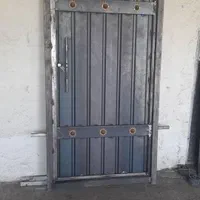 درب اهنی نفرو (تک لنگه)و درب بزرگ حیاط ۲۵۰×۳۰۰|مصالح و تجهیزات ساختمان|ساری, |دیوار