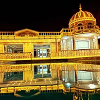 عمارت مجلل با 2 استخر و 3 خواب کد 90|اجارهٔ کوتاه‌مدت ویلا و باغ|اصفهان, بهارستان|دیوار