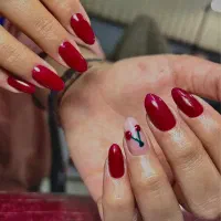 ژلپولیش پا هدیه با اولین کاشت یا ترمیم ژل|خدمات آرایشگری و زیبایی|صدرا-فارس, فاز ۱|دیوار