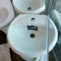 روشویی پایه دار