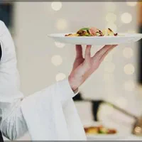 نیروی کار در کافه صندوقدار رستوران و پیک موتوری