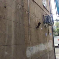 ملک ۸۵ متر داری دو مغازه به متراژ ۲۵ متر سرقفلی