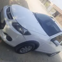 کوییک مدل ۱۴۰۰ بدون رنگ شاسی سالم
