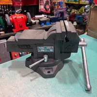 گیره رومیزی|ابزارآلات|رشت, کوی عرفان|دیوار