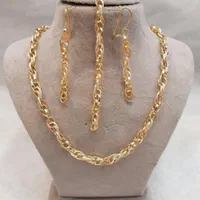 (فروشگاه بدلیجات آمیتیس)سرویس طرح شانل