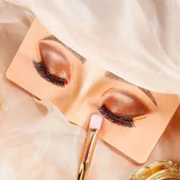 خدمات و آموزش صفر تا صد پیشرفته میکاپ و گریم عروس