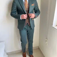 کت و شلوار سبز الماسی