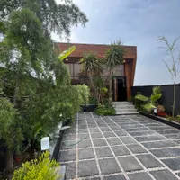 ویلاباغ مدرن همکف 180متری آبنما سندتکبرگ شهرکی نور