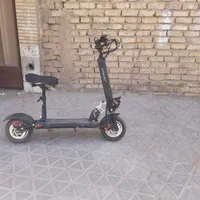 فروش اسکوتر برقی به‌علت نداشتن جا