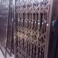 توری،انواع درب / /اکاردیونی  پَنجرِه رنگ شده .حفاظ|عمده‌فروشی|مشهد, شهرک بهارستان|دیوار