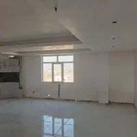 ۱۰۰ متر دور میدان ولیعصر(خانم کریمی)