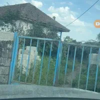 فروش ۱۸۰۰ متر زمین با خانه کلنگی و سند تک برگ