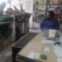 مغازه ۶۰متری ۴۰متری۲۰متری واقع در شهرک مزاحم