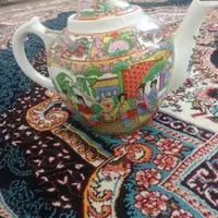 قوری چینی عتیقه قدیمی.وتسبیح چوبی بزرگ|کلکسیون اشیاء عتیقه|قوچان, |دیوار