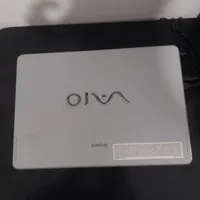 لپ تاپ سونی وایو vaio رم یک هارد ۳۲۰ ساالم