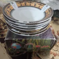 مقداری ظرف و ظروف چینی|ظروف سرو و پذیرایی|شاهین‌شهر, سعدی جنوبی|دیوار