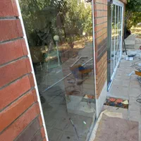 شیشه سکوریت وکرکره برقی وشیشه بالکنی بهنام|خدمات پیشه و مهارت|سنندج, |دیوار