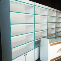 دکوراا استند کفش فروشی ورزشی ویترین