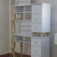 صندلی آینه کنسول ترولی تخت تتو پاف میز کاشت ناخن|آرایشگاه و سالن‌های زیبایی|شیراز, شهرک فرزانگان|دیوار
