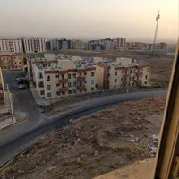 ۹۰ متری با پارکینگ و انباری/ خیابان ظفر