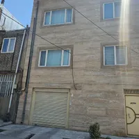 دو طبقه روی پیلوت خیابان دانش ناصر خسرو