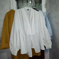 لباس و کت و شومیز