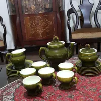 سرویس صبحانه خوری عتیقه|کلکسیون اشیاء عتیقه|رویان, |دیوار