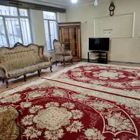 منزل سوییت دربست حیاطدار پارکینگ 4عدد 210متر|اجارهٔ کوتاه‌مدت آپارتمان و سوئیت|همدان, |دیوار
