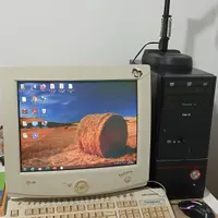 کیس و مانیتور