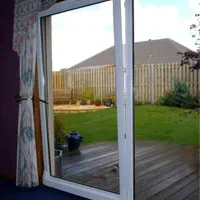 نصاب درب و پنجره های دوجداره