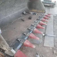 ناخن کلنگ فولادی معدنی راهسازی لودر بیل مکانیکی|قطعات یدکی و لوازم جانبی|تهران, آذری|دیوار