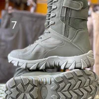 پوتین نظامی|کیف، کفش، کمربند|تهران, گمرک|دیوار